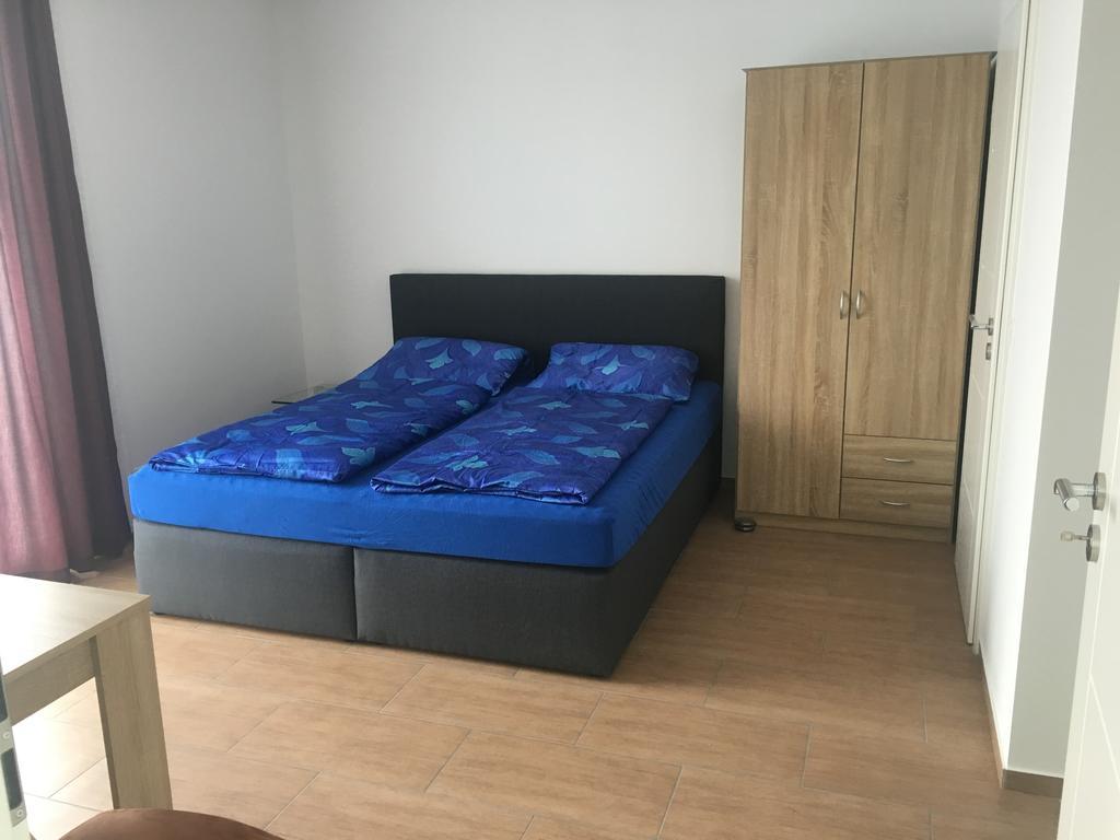 Grefenstein Apartment Етенхайм Екстериор снимка